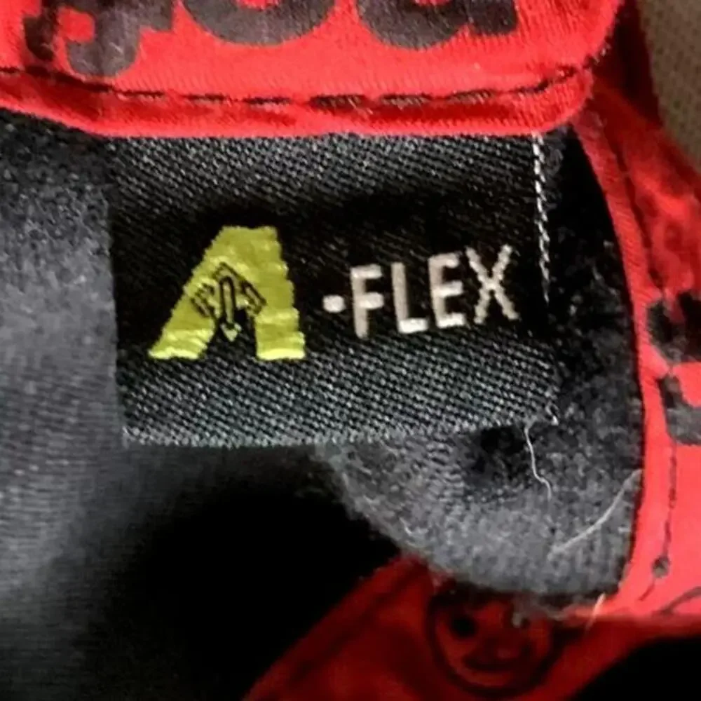 NEFF Black &‎ Red SnapBack Hat Wool Blend Size S/M